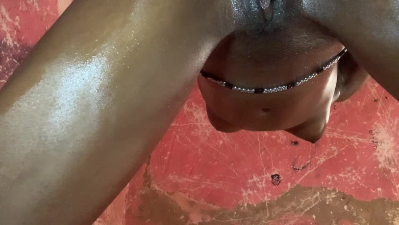 Browngurl234: Calda ragazza ebano che balla punto di vista splendida vista...