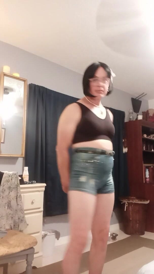 Leopard doggy productions: Lisa B. does a little teaae.