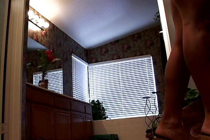 Radical: 诱人的拉丁女郎被大鸡巴干