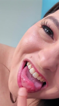 Girlfriend Found Your Giantess Porn