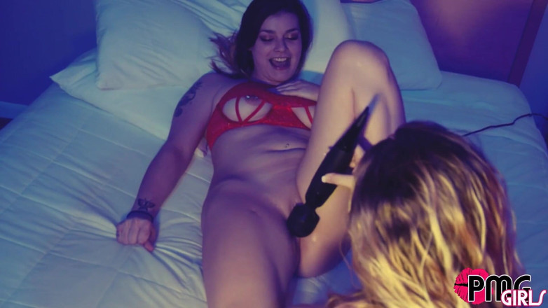 Thiccvision: PAWG MILF shows teen how to use sex toys