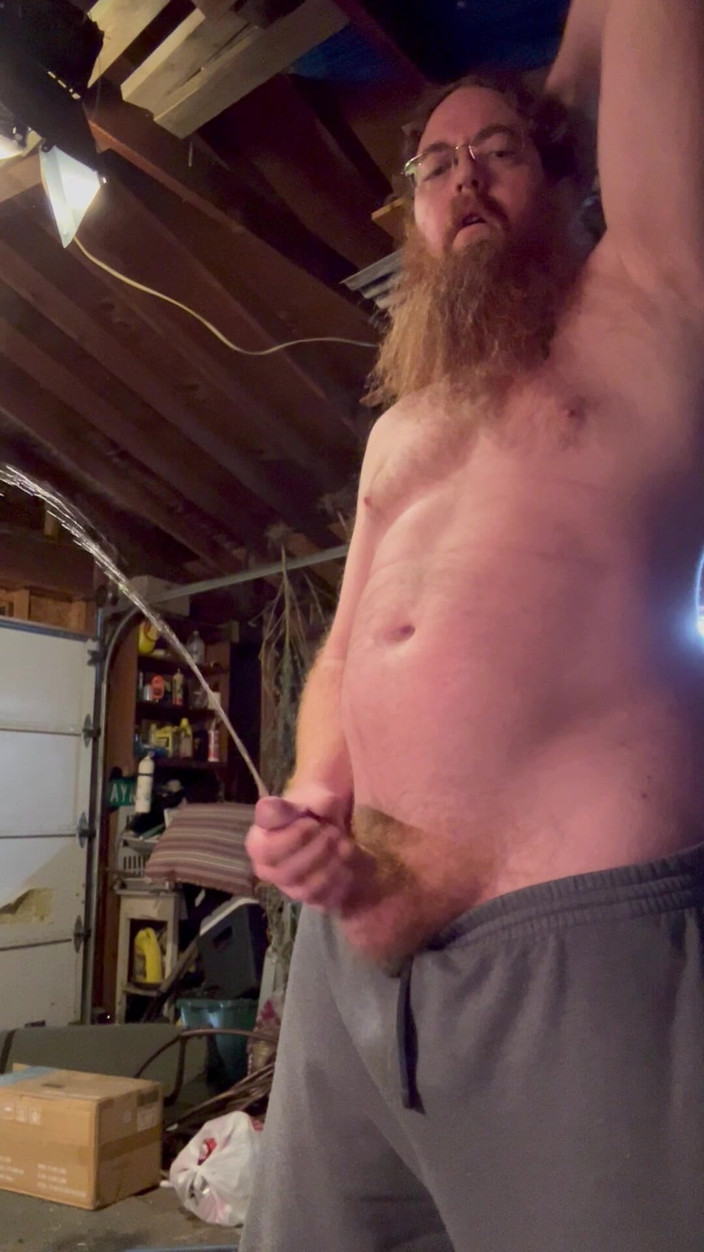 Big Baz: Ngocok kontol sampai muncrat