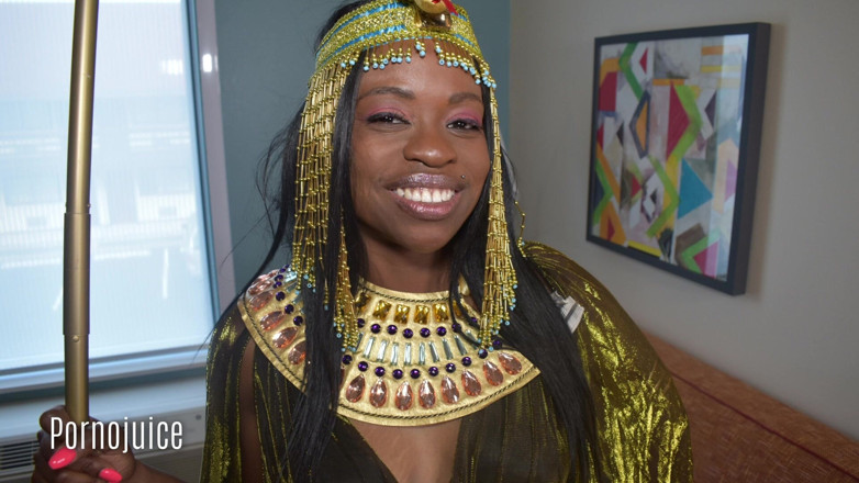 PornoJuice: Nubian Queen Photoshot Slideshow Starring Melody Cummings