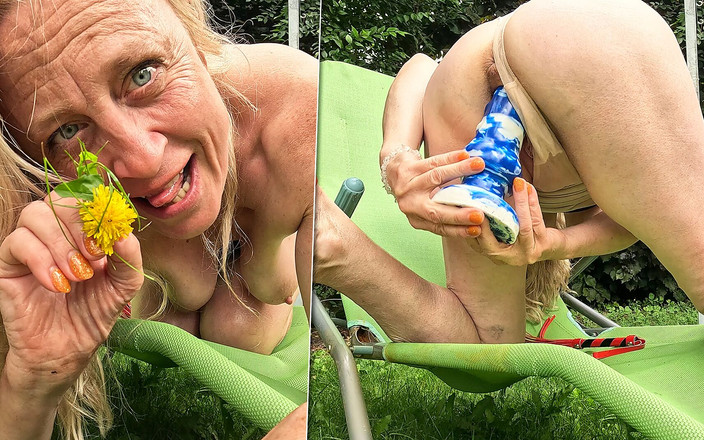 Prolapse Queen: मेरी आगे को बढ़ाव वाली चूत में मेगा डिल्डो