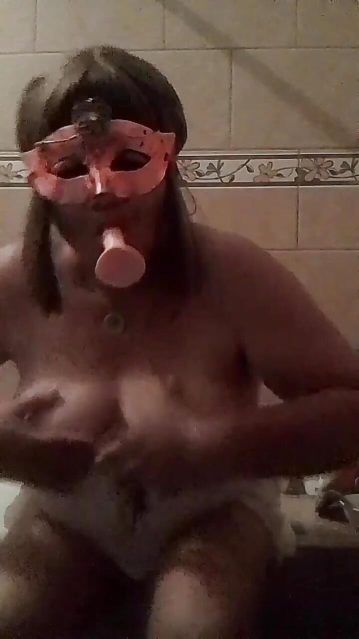 Gloryhot69: Andra delen av videon som jag skickade till min styvson...