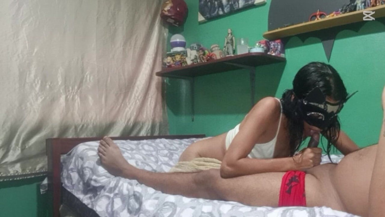 Skinnydanie21: My Stepsister Really Likes to Suck Dick.