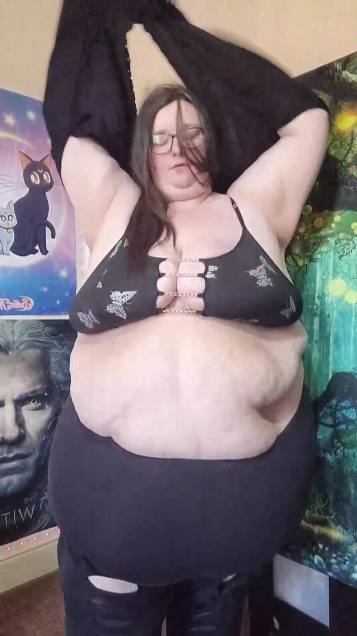 SSBBWLadyBrads: 스트립과 배 페티쉬