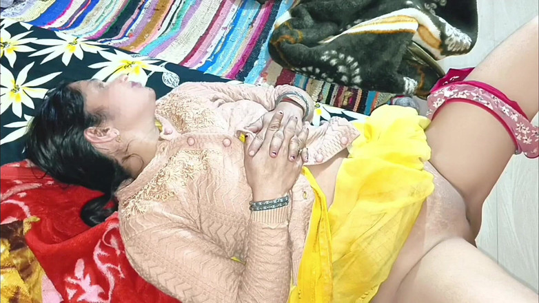 Janvibhabhii: Istri India mesra-mesraan dan berhubungan seks sama bos suaminya sendiri...