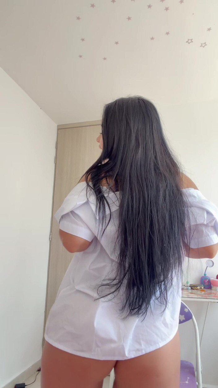 AlejandraPalacios: Colombian Student From Medellin Riding a to Orgasm