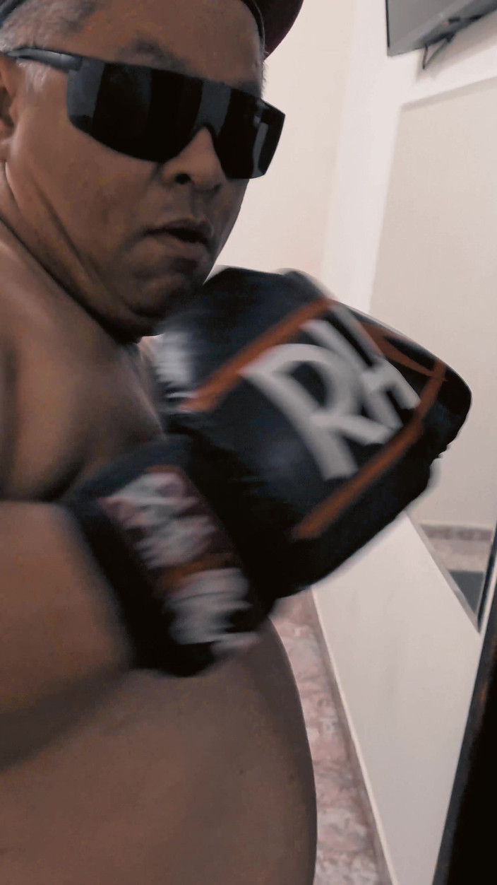 Punchbagplz: (pov) Kapitán Dominator vs vs vy (roleplay akce)