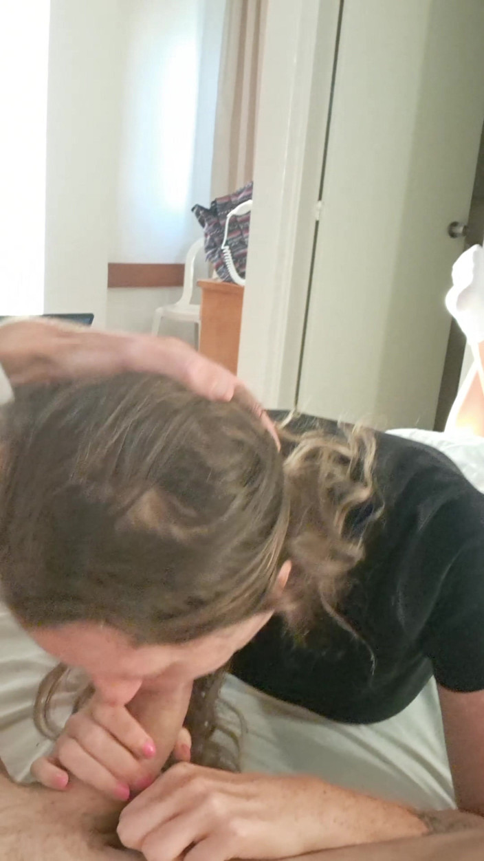 ScottishSweetie: Kouřím Ho Od Měkkých Po 9 Palců, Jeho Penis Je Tak...