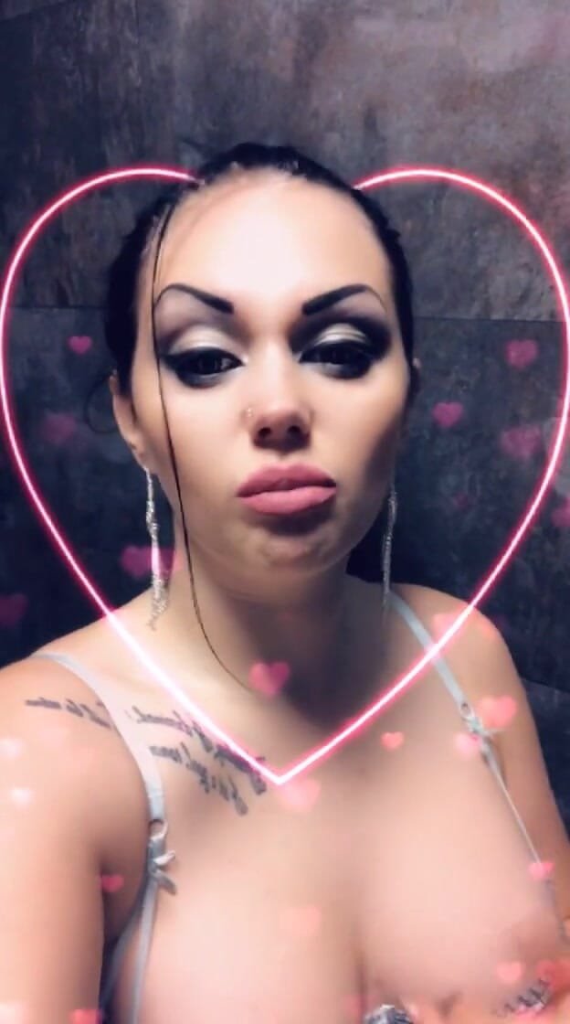 Goddess Misha Goldy: Láska a nenávist