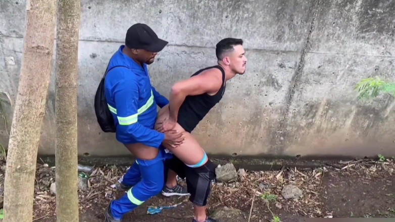 TheBlacKHunterr: 工人和他的助手