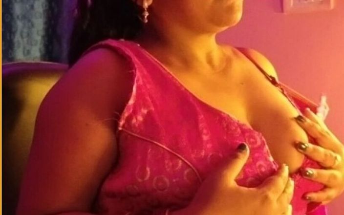 Hot desi girl: Sexy Hot Desi Lady Opens Her Clothes and Shows Her...
