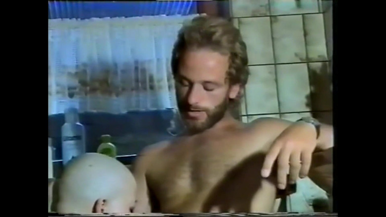 Bisco Birchwood Productions: Đi tiểu retro ngoài trời và thuốc xổ