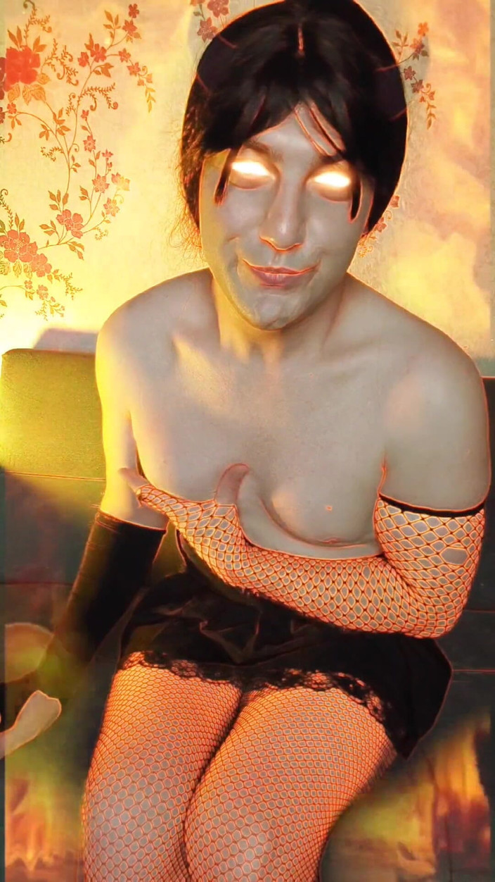 Kitty_Cross: Fiamme del desiderio: scatena il tuo demone di fuoco interiore...