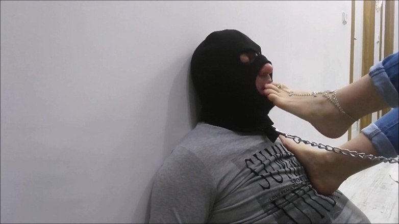 Goddess Lina: Goddess Lina foot gagging
