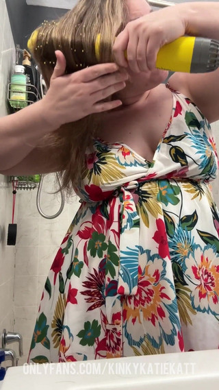 KinkyKatie: BBW MILF Nude on Tiktok Live!! - Kinky Katie