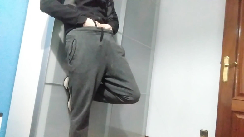 Elvissc: I Show You My Hard Banana Inside My Pants and...