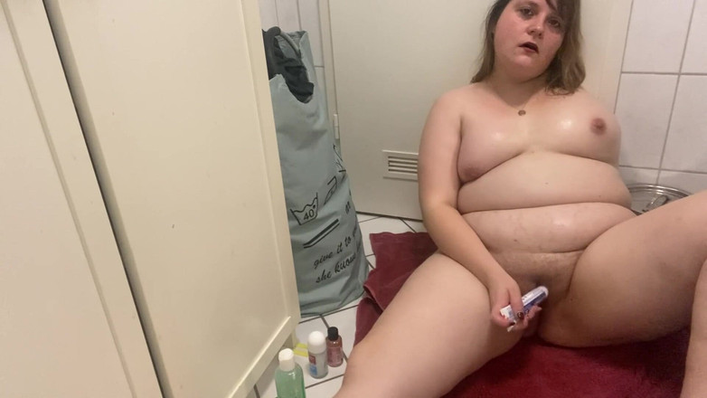 Deutsche Anna: Je mets tout dans mon trou de baise sexy !