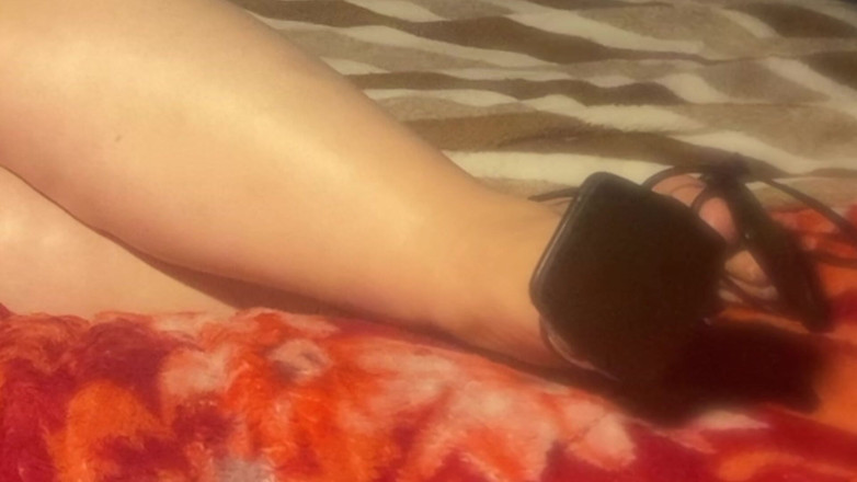 Daddykane: Friend's GILF Caught Me Watching Her - Handy GILF