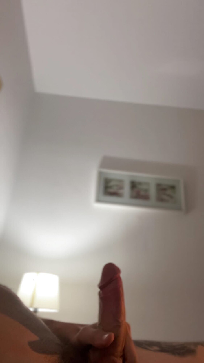 Dirty Dog: Masturbando mi enorme polla gruesa antes del trabajo