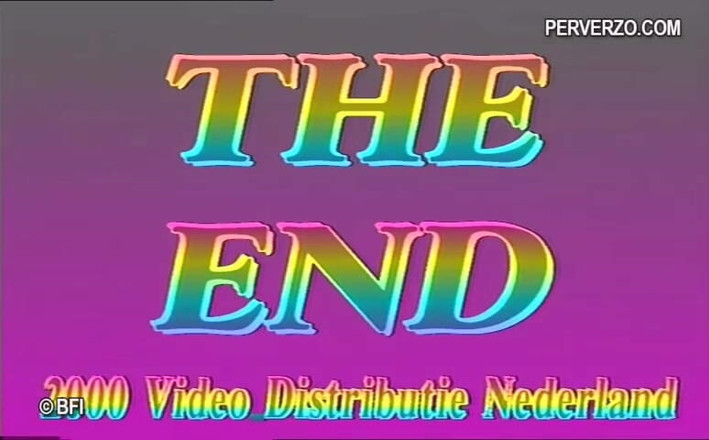 Battle of the asses and pussies: DVD vintage dari threesome dengan pelacur berbulu