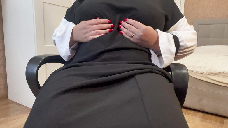 Lux Eva: Arabská MILFka s Dirty Talk masturbuje