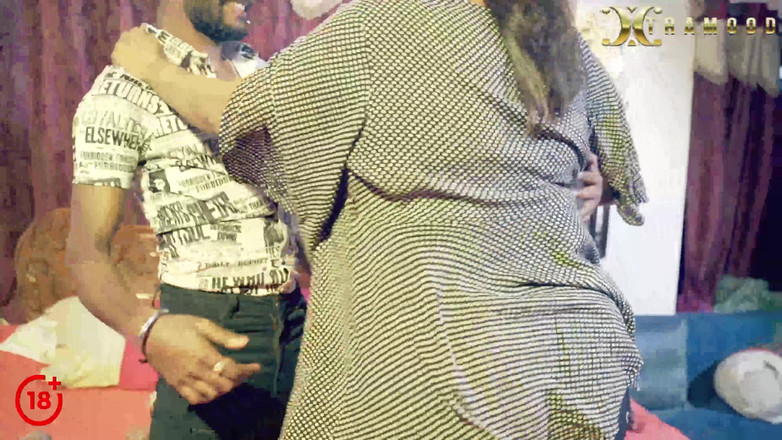 Xtramood: Baile desnudo con sucharita sexy después de una fiesta de...