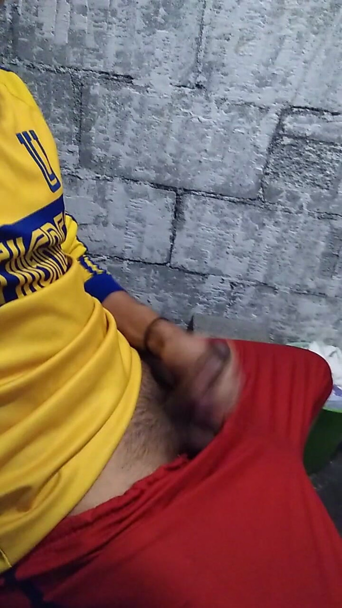 AlexAlejandro13: 舌を突き出すのが好きだから、とても上手に遊べる