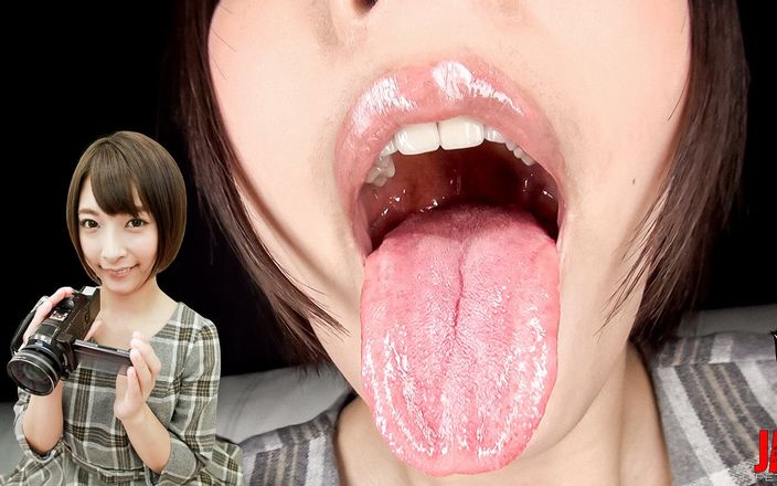 Japan Fetish Fusion: Miku's Intimate Close-up: Oral Tease and Cum Play