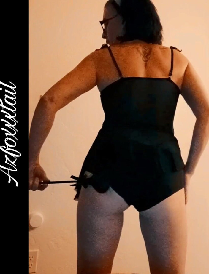 AzFoxxxTailPhelicia: Whip_22.02.23