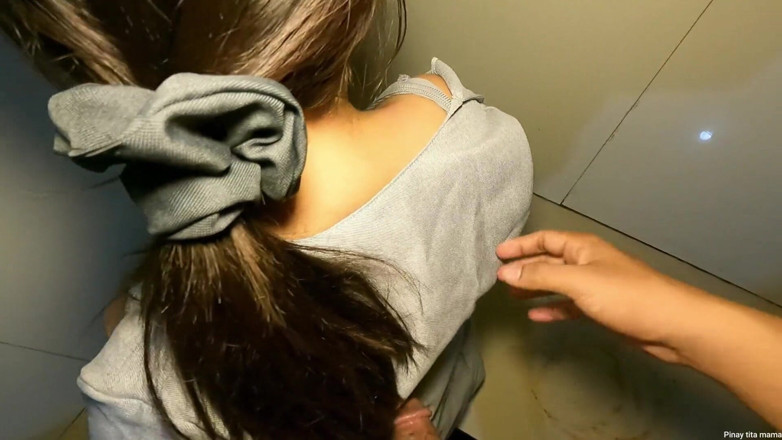 Pinay Tita Mama: Pinay učitelka Ella je tak sexy