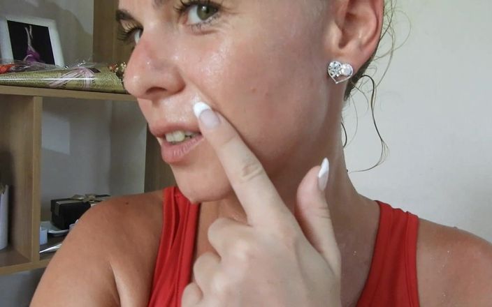 MissAnja_FH: Sudati addominali extra, allenamento del