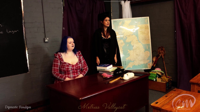 Mxtress Valleycat: Tickled in class
