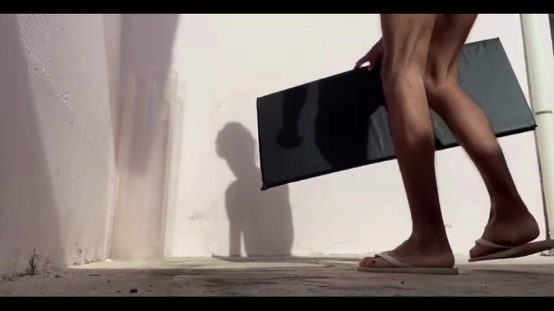 arabeputo: Peregangan pagi-pagi sambil menganga lebar.