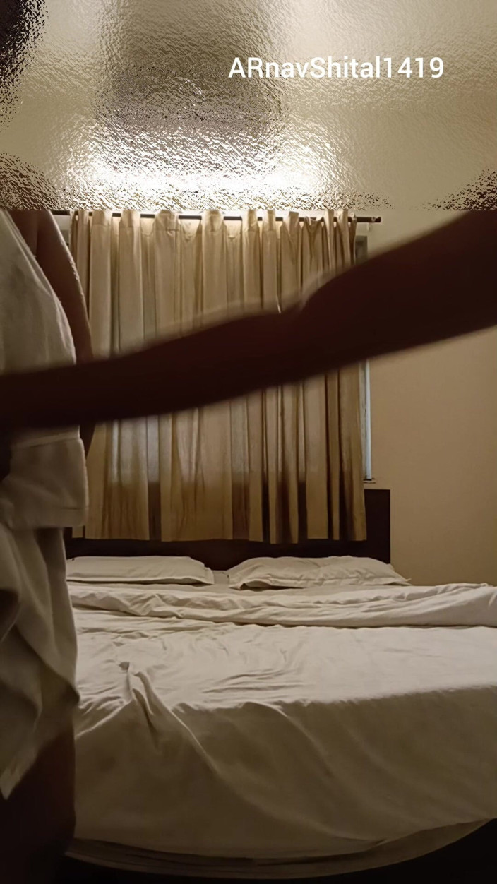 Sexyshital14: I Fuck Chubby Bhabi in Hotel Room Hard