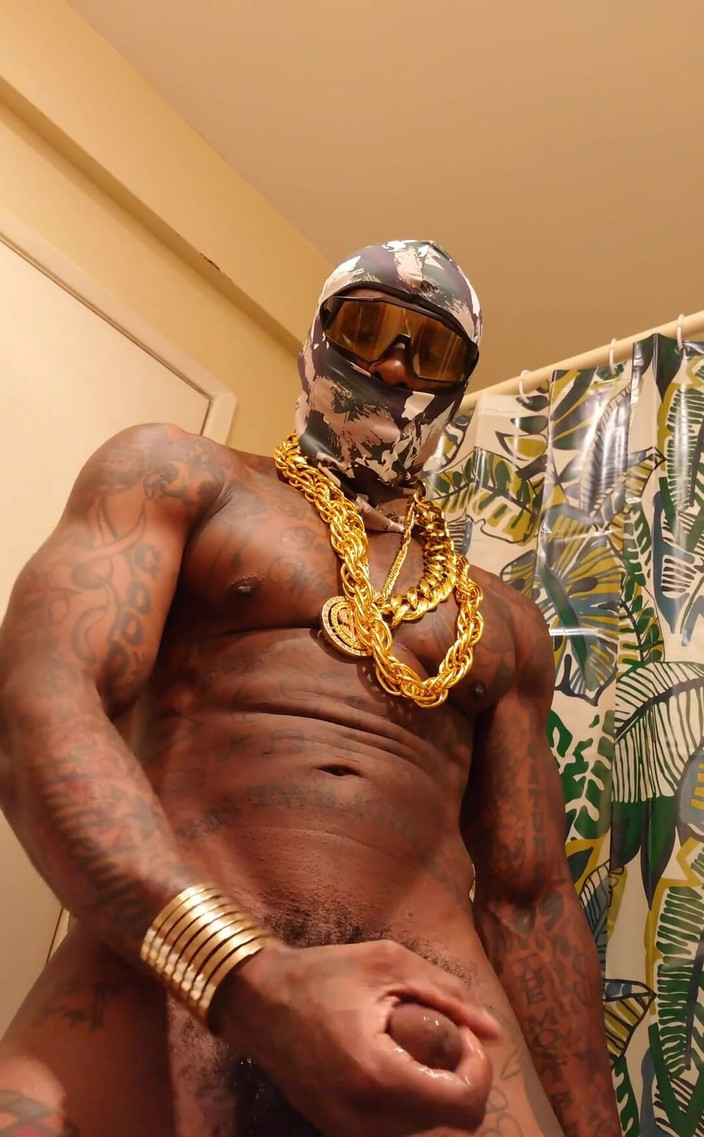 Hallelujah Johnson: Velké černé péro uctívání Hallelujah Johnson Obrovské černé chlupaté péro Horus hlazení...