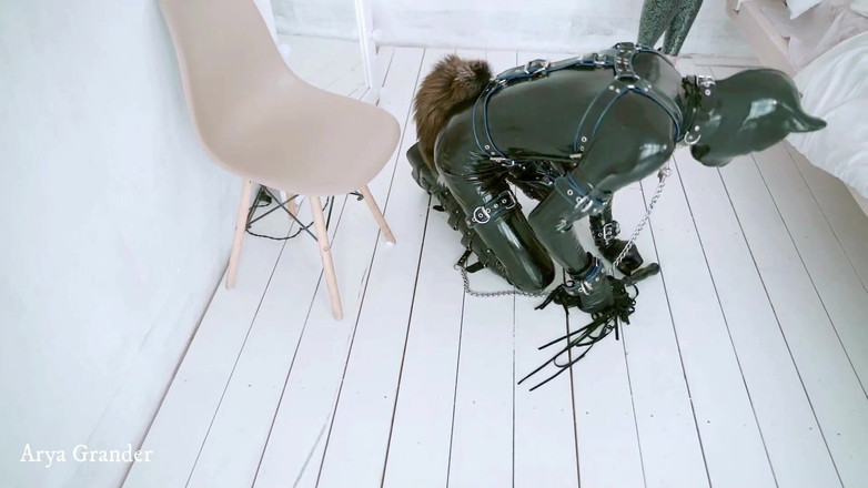 Arya Grander: Heißes positives domina-rollenspiel