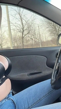Stalling engine i nagi cycek odbijają korbę dokuczają POV
