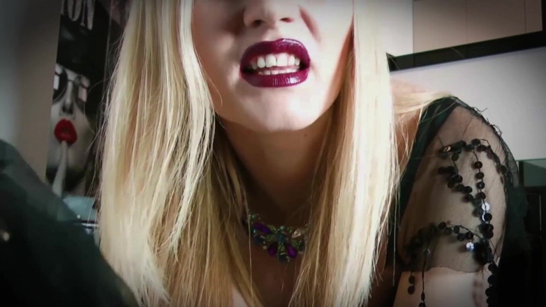 Goddess Celine: Zamerykowana przez blond uwodzicielkę