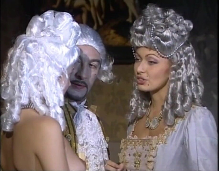 Xtime Network: Roberto Malone orgy in costume