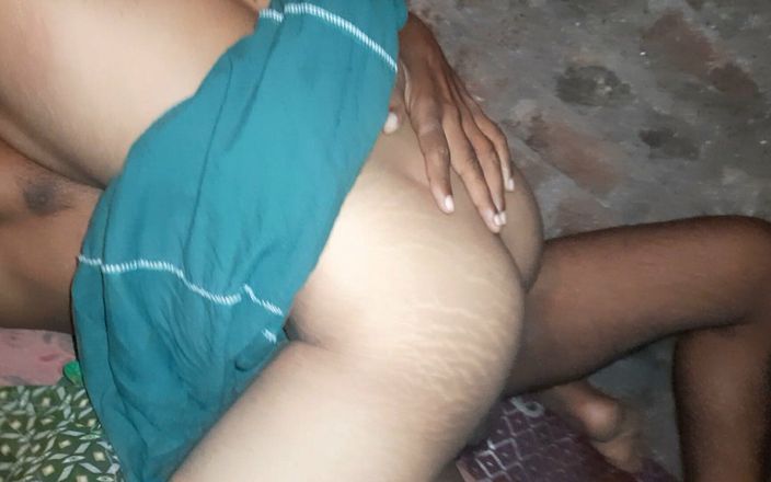 Hot bhabi gold: Sexy Mona Bhabi futută tare MMS real
