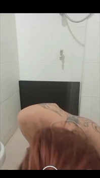 Evde yalnız, sıkılıyor... Sadece ben