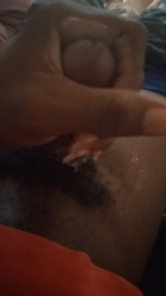 MoreGun: La masturbazione è tutto ciò che sborra nella mia mente