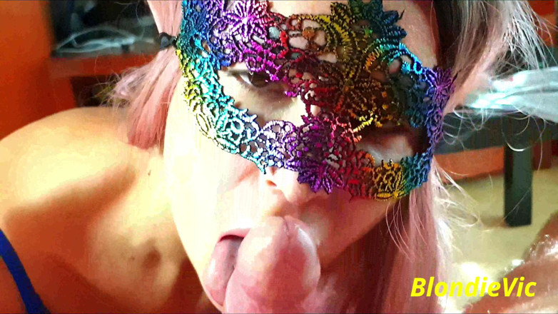BlondieVic: Ein samstagnachmittag mit blowjobs und sperma
