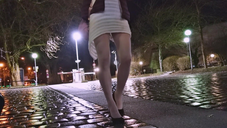 Loreley add: Pantyhose Terbuka Di Keranjang Dengan Gaya Putih Saya