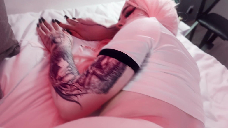 Peachgardens: Bu azgın sürtük sikimi emiyor ve amına boşalıyorum - pechgardens