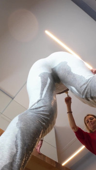 Eva Elle Wetting Her Leggings While Getting Malke up