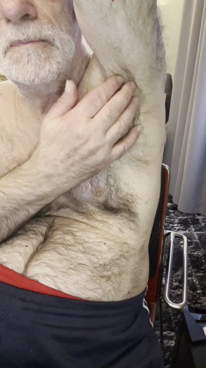 Coach Karl dude lodge: Futrzaste pachy trenera Karla